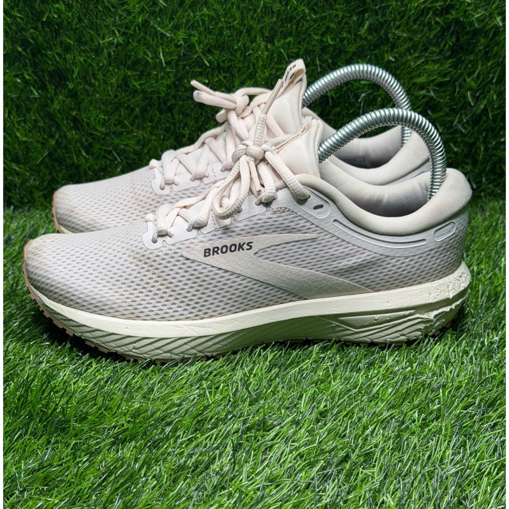 Brooks Revel 7 Womens sz 7 Running Shoes Pink Neutral Road Trainers 1204241B590